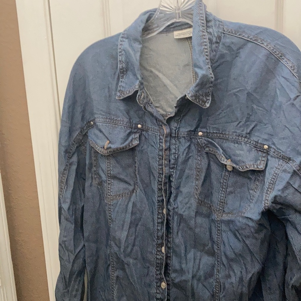 FINAL MARKDOWN Newport News Jeanology Collection Shirt (12)